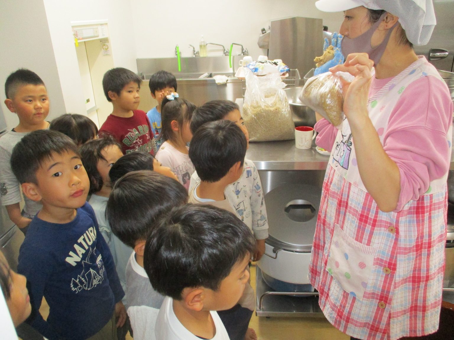 みそ作り見学 つばめぐみ | あさひ保育園【福岡県朝倉郡筑前町朝日】